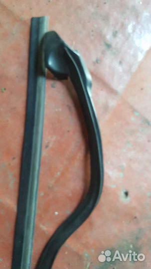 Комплектующие задней правой двери ауди 80 б4