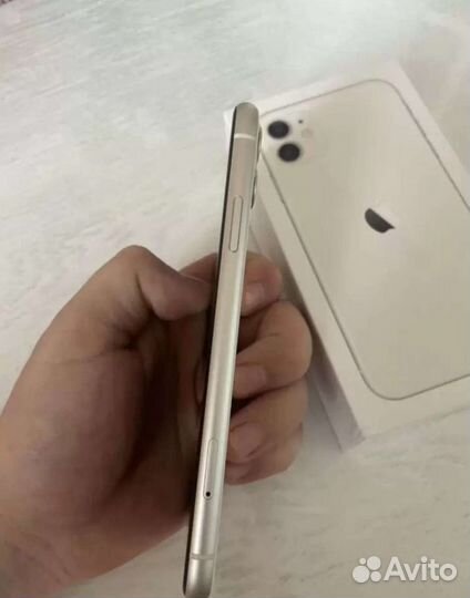iPhone 11, 128 ГБ