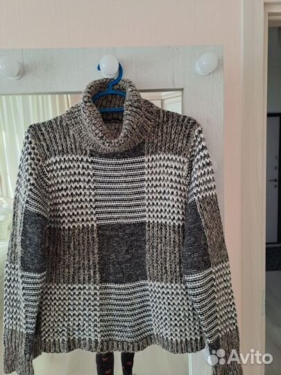 Свитер шерстяной женский 46,48.шерсти 70%