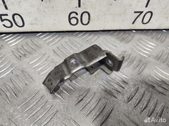 Б/У Кронштейн Mercedes#001