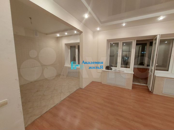 3-к. квартира, 127 м², 4/10 эт.