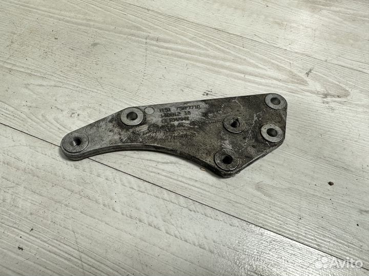 Кронштейн X4 F26