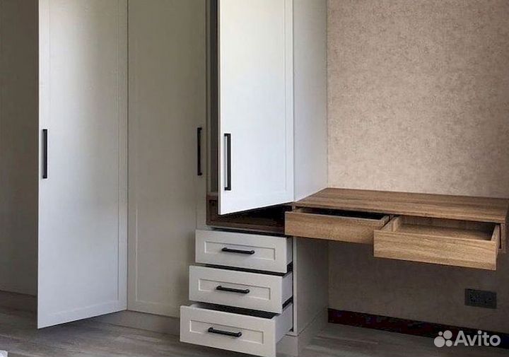 Черный шкаф