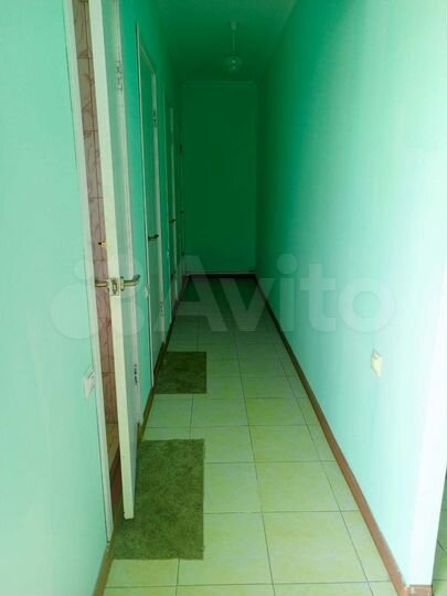 Комната 30 м² в 6-к., 2/2 эт.