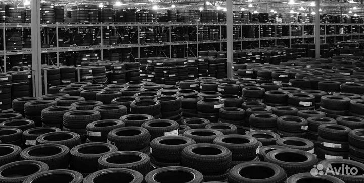 Viatti Bosco Nordico V-523 215/65 R16 98T