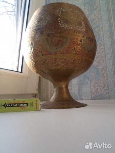 Ваза индийская в форме кубка латунь винтаж