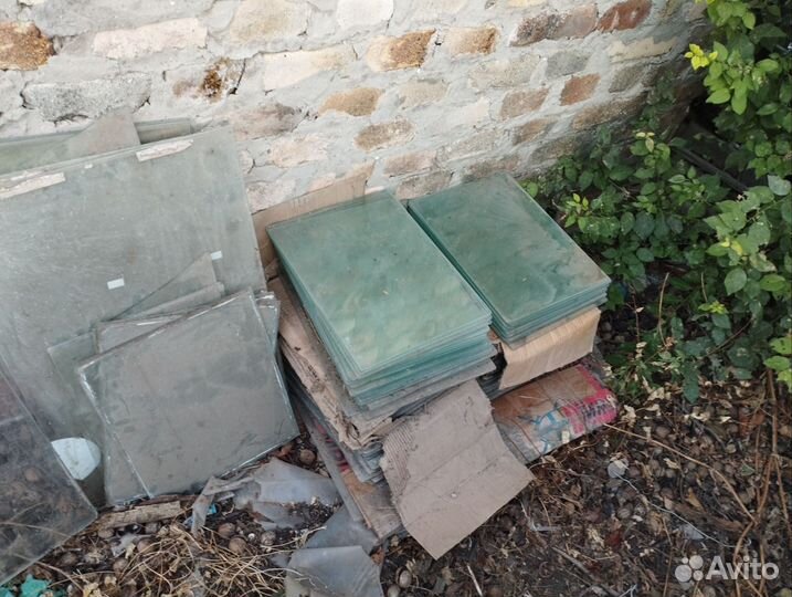 Отдам бесплатно стекло