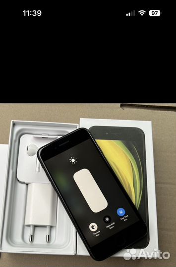 iPhone SE (2020), 64 ГБ