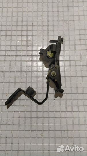 Педаль газа Toyota RAV4