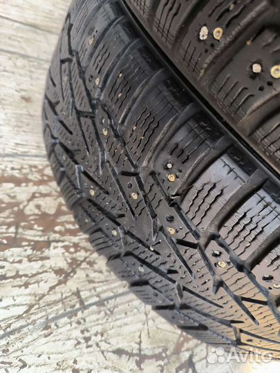 Nokian Tyres Hakkapeliitta 7 205/60 R16