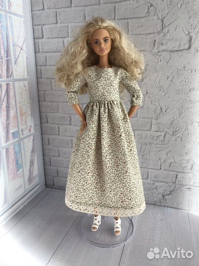 Платье для куклы Барби