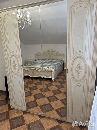 Спальный гарнитур