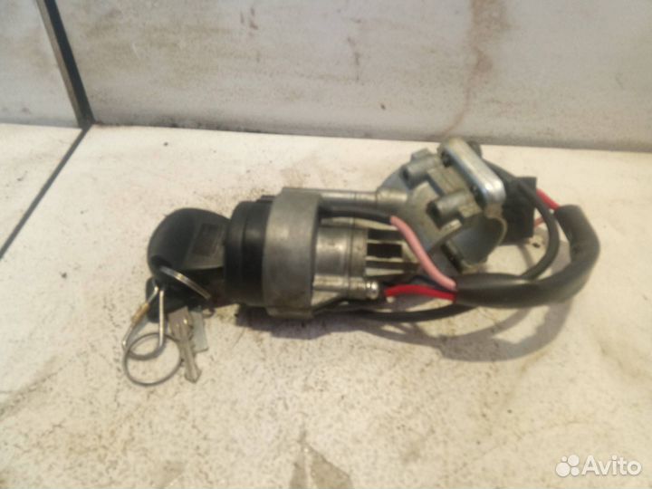 Замок зажигания LADA Priora 2010 11186105005