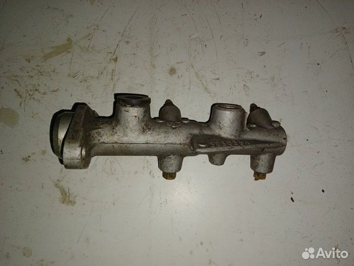 Главный тормозной цилиндр Volvo 960 N/A 1990-1998