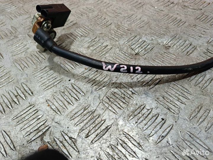 Клемма аккумулятора Mercedes-Benz E-Class W212