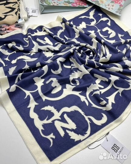 Женские шарфы и платки