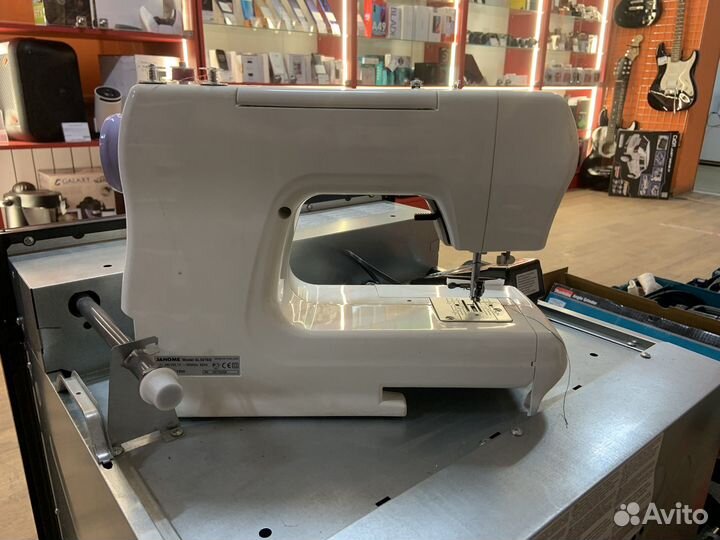 Швейная машинкаFamily Line 3016S