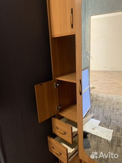 Шкаф в прихожую