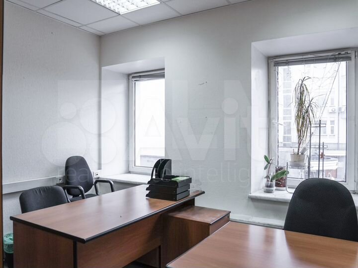 Продам офис с отделкой 1365.1 кв.м