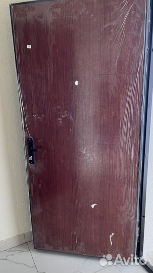 Дверь входная металлическая