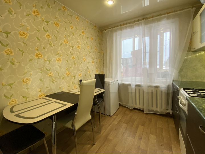 2-к. квартира, 56 м², 3/3 эт.