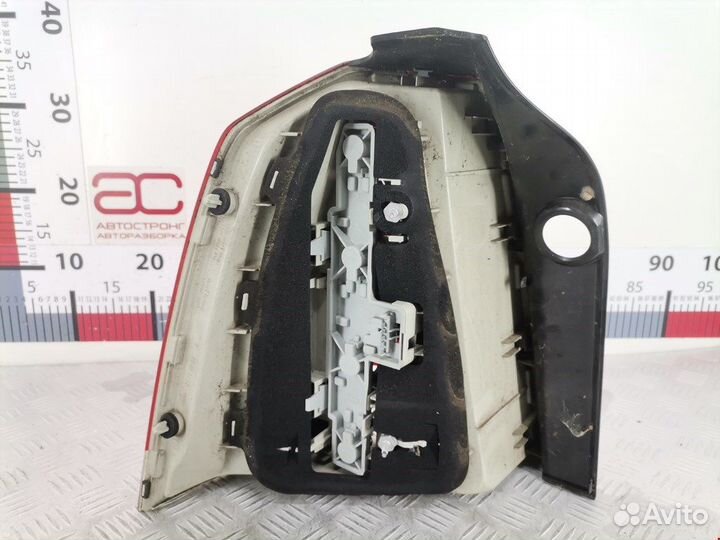 Фонарь задний для Opel Zafira B 93196772