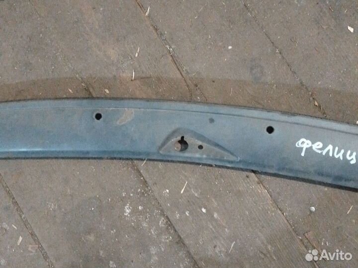 Жабо (дождевик) Skoda Felicia