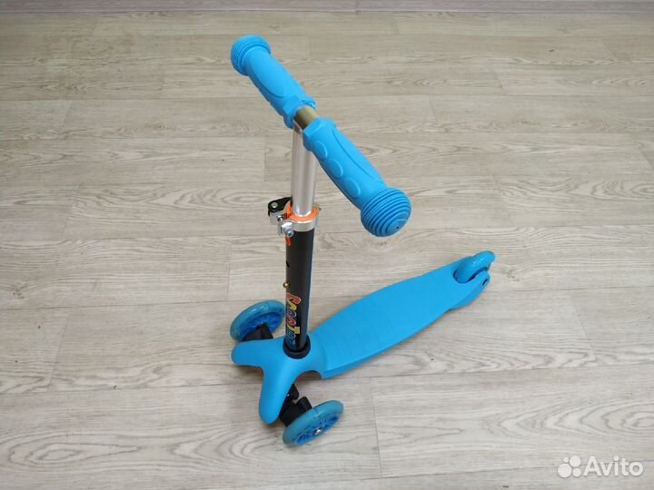 Самокат детский мини трехколесный голубой