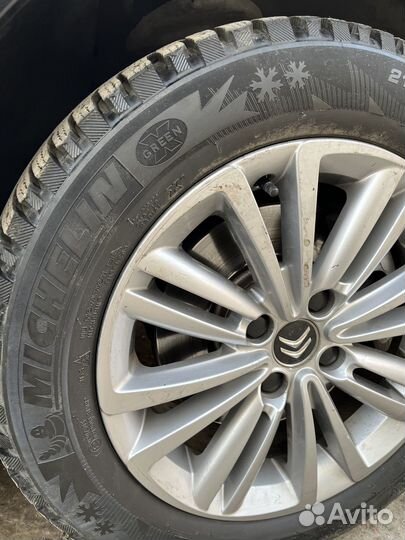 Michelin X-Ice North 3 215/55 R16 97T