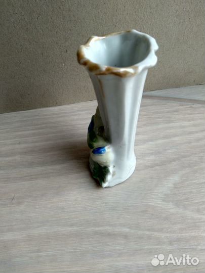 Фарфоровая статуэтка 