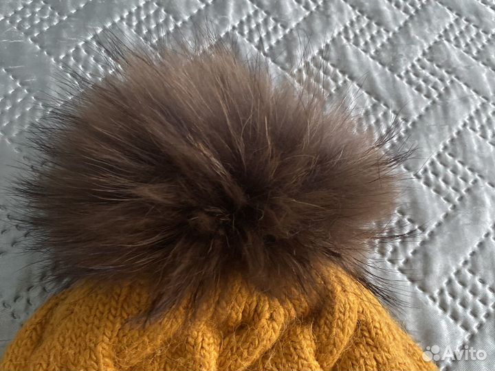 Шапка зимняя с натуральным помпоном