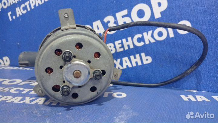 Моторчик вентилятора Nissan Primera P10 седан 1993