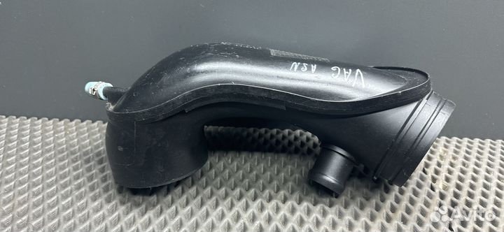 Патрубок воздушного фильтра Audi A4 B6 2002