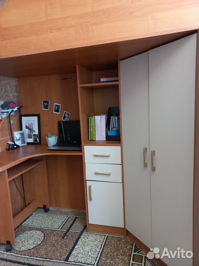 Уголок школьника, бу, в хорошем состоянии