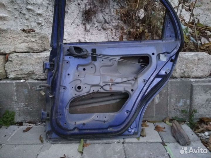 Ланос дверь задняя
