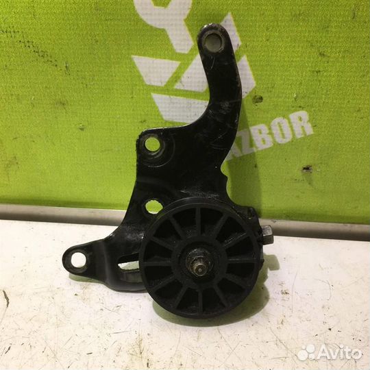 Кронштейн двигателя Тойота Карина Е