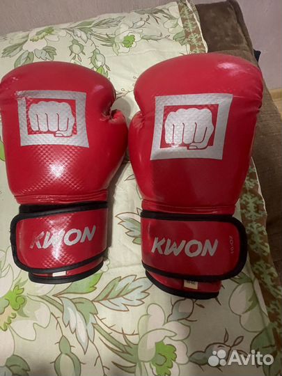 Боксерские перчатки