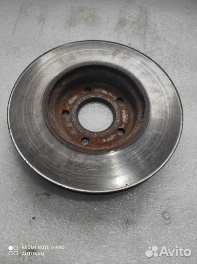 Передний тормозной диск Volvo s40