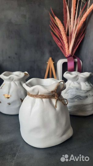 Ваза из гипса для сухоцветов