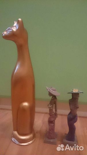 Статуэтки