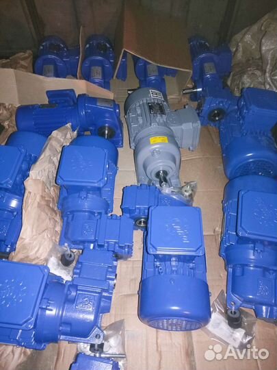 Цилиндрические плоские мотор-редукторы Nord