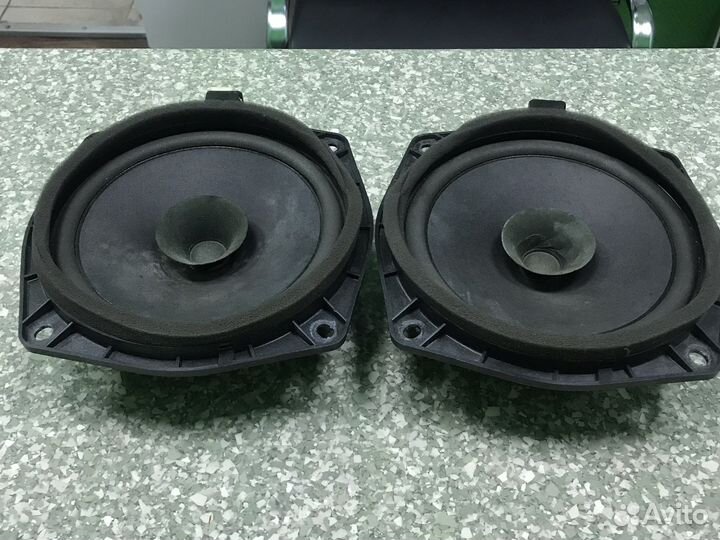 Пара штатных задних динамиков Паджеро 3