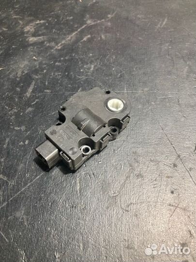 Сервопривод заслонок отопителя Bmw 3 E90