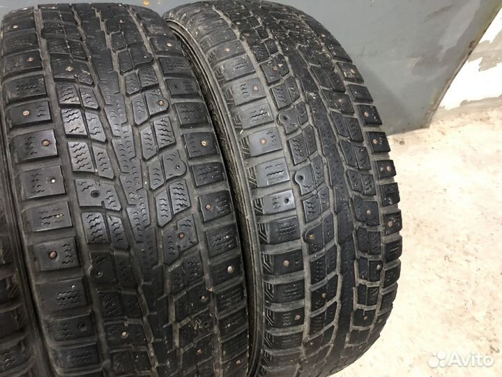 Dunlop SP Winter Ice 01 215/60 R17 96T