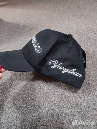 Бейсболка с индивидуальной вышивкой