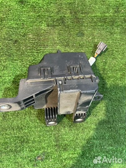 Блок предохранителей Nissan Serena GFC27 MR20(DD)