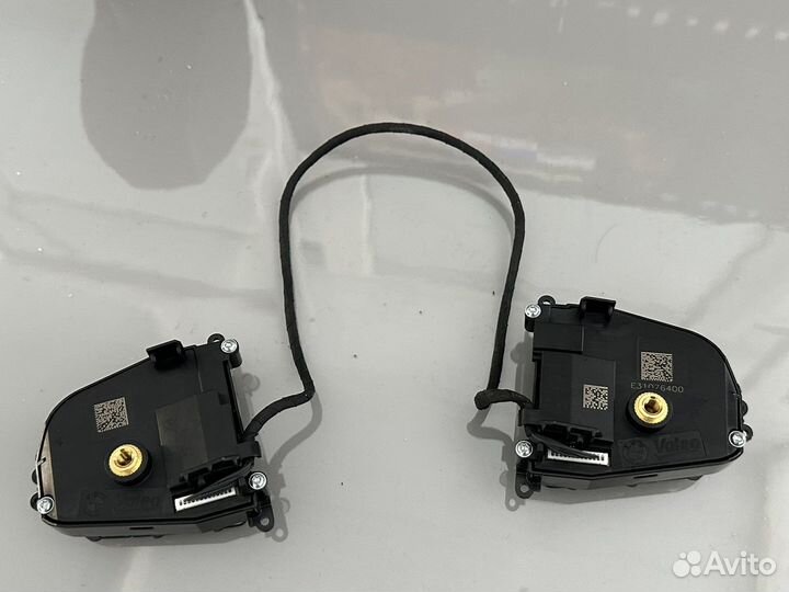 Кнопки активного круиз-контроля BMW G06