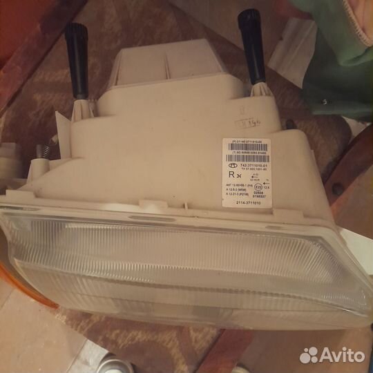 Фара передняя правая