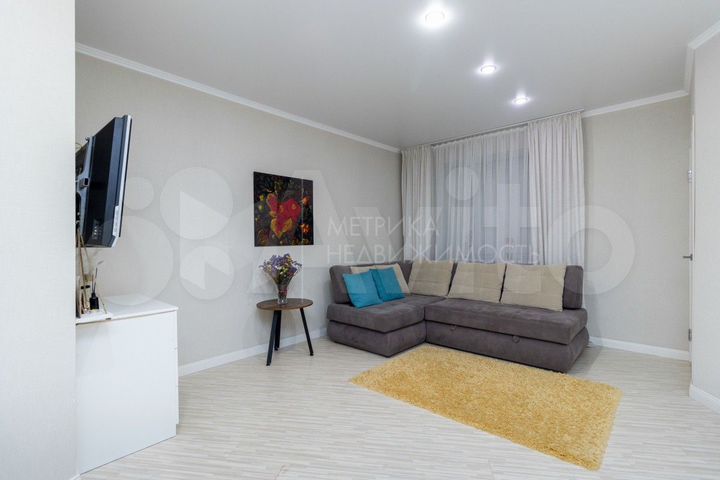 2-к. квартира, 61 м², 1/9 эт.