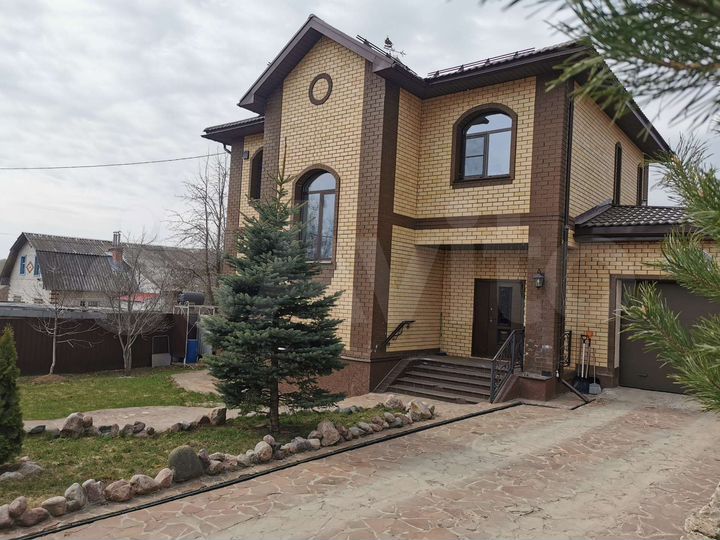 Дом 200 м² на участке 12 сот.